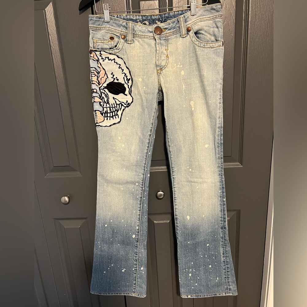 B4-94 - Vintage Grail Jeans. Skull/Rose Design See desc for measurements